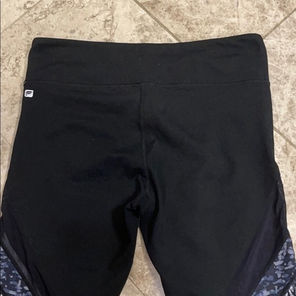 Fabletics Mid-Rise Mesh Powerhold Legging Medium - Picture 13 of 15